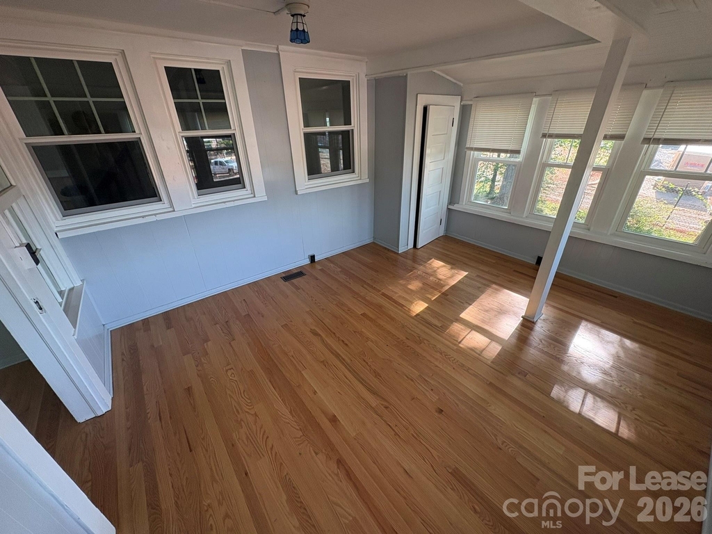 303 Bouchelle Street - Photo 4