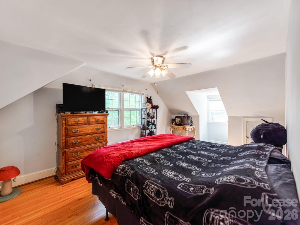 1209 Oakwood Avenue - Photo 18