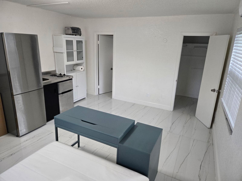 1300 Nw 4th Avenue - Photo 11