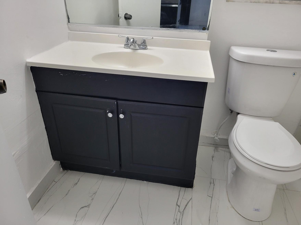 1300 Nw 4th Avenue - Photo 6