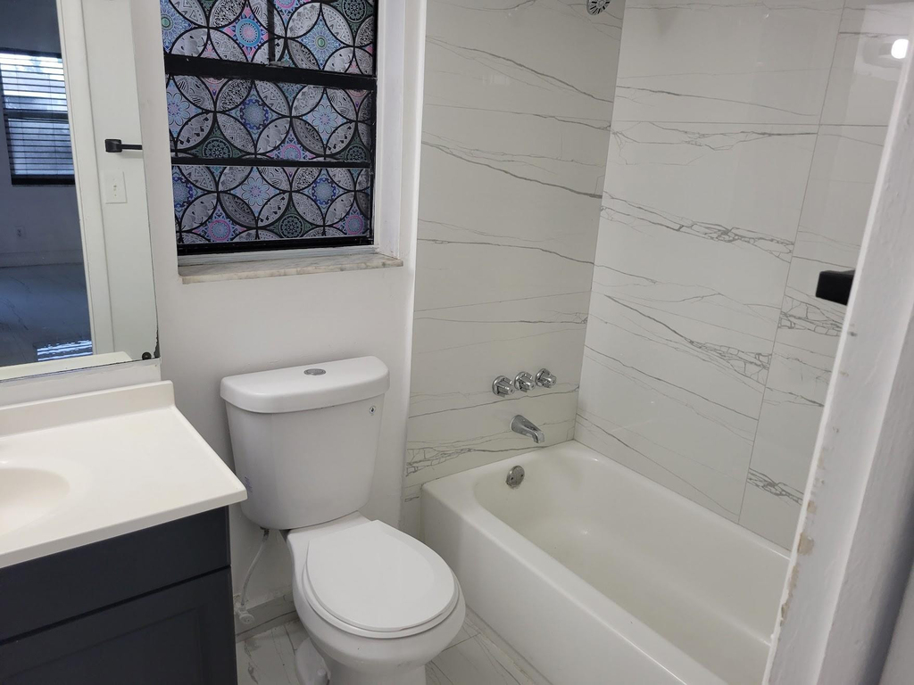 1300 Nw 4th Avenue - Photo 7