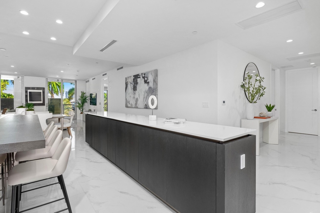495 E Royal Palm Road - Photo 5