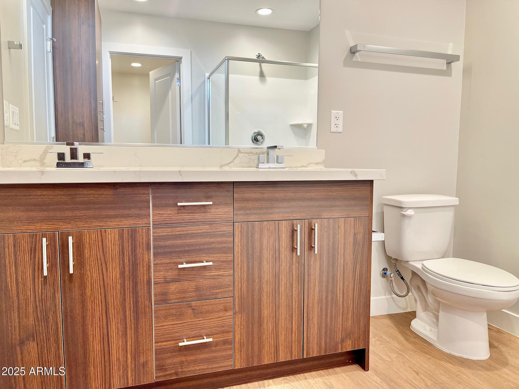 915 E Missouri Avenue - Photo 47