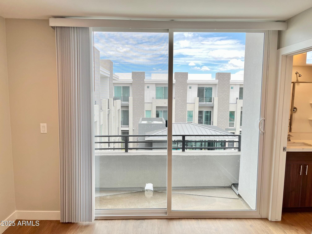 915 E Missouri Avenue - Photo 40