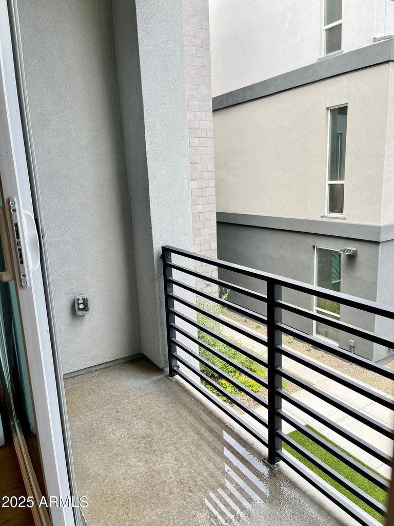 915 E Missouri Avenue - Photo 19