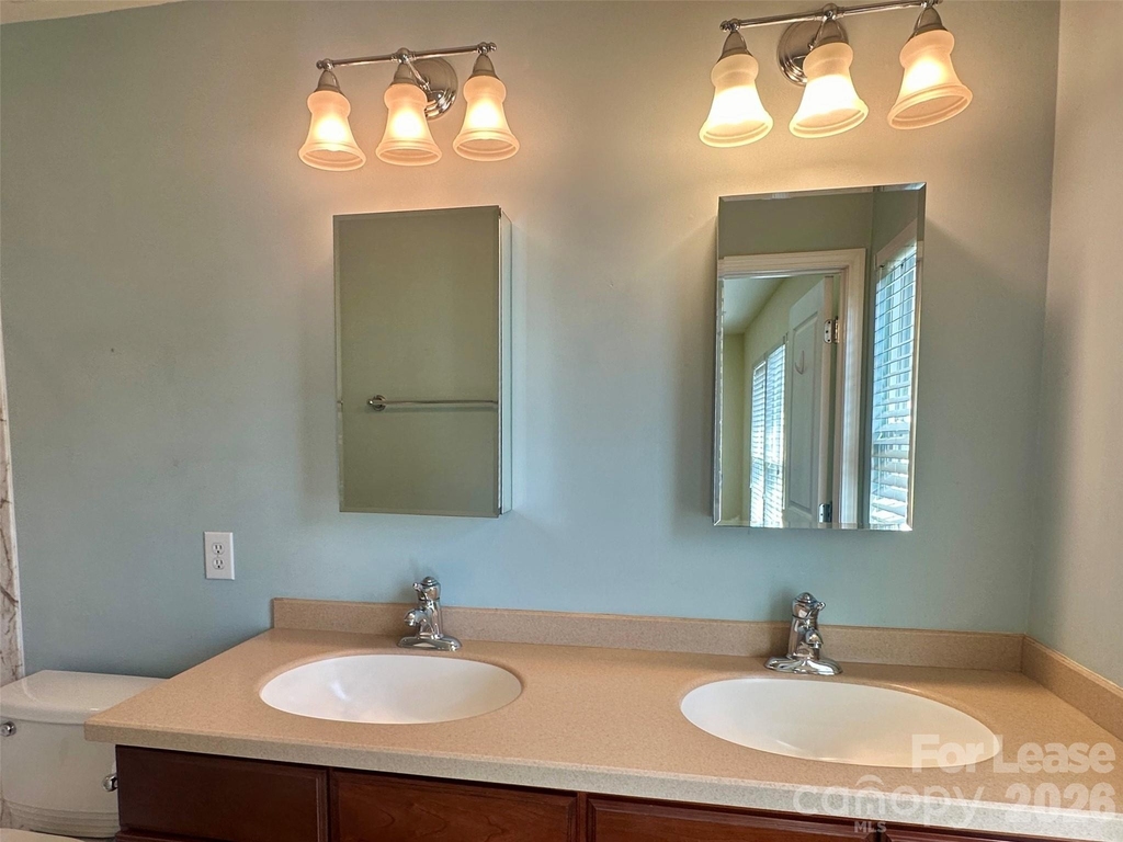 1104 Drayton Court - Photo 7
