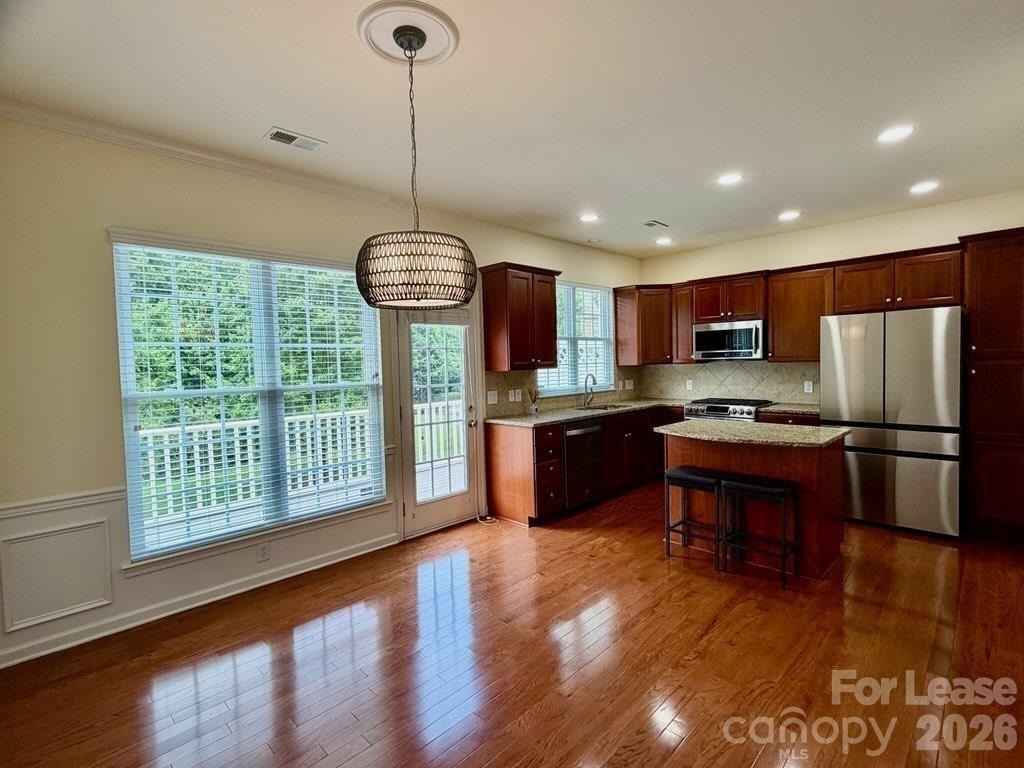 1104 Drayton Court - Photo 18