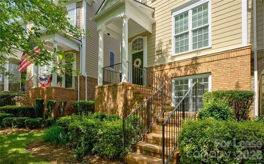 1104 Drayton Court - Photo 1