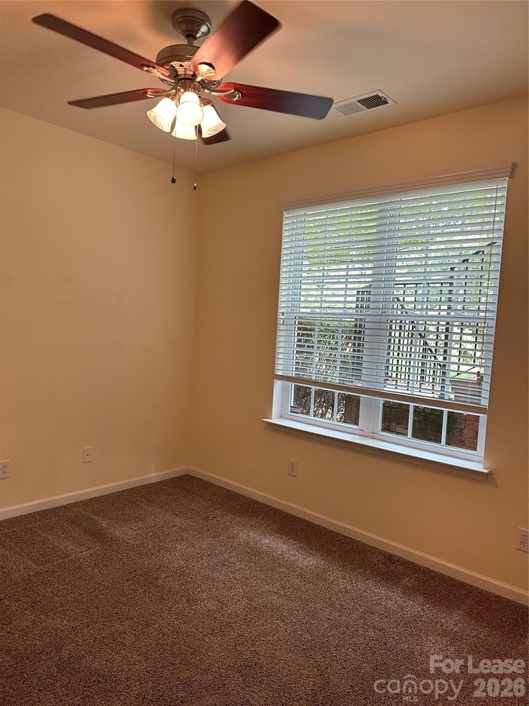 1104 Drayton Court - Photo 11