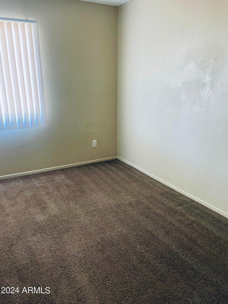 2846 E Kathleen Road - Photo 12