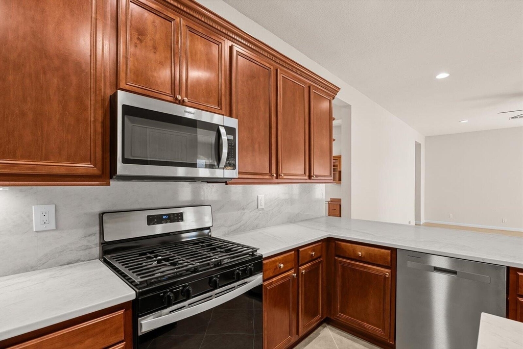 206 Magnolia Lakes Boulevard - Photo 16
