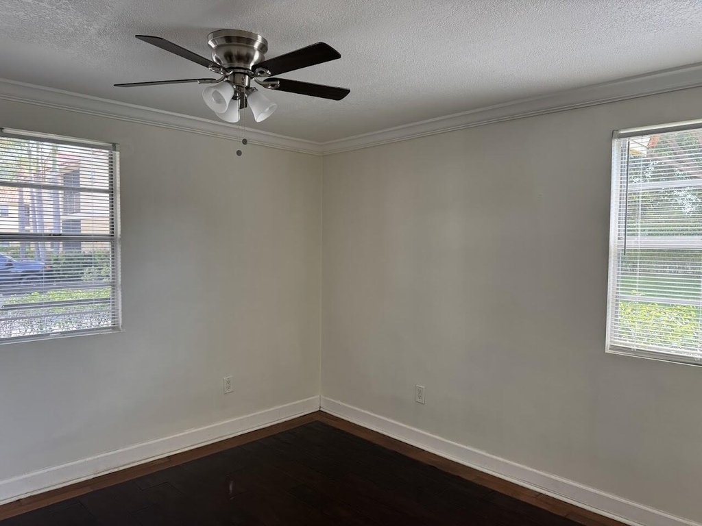 1227 Sw 46th Avenue Sw - Photo 3