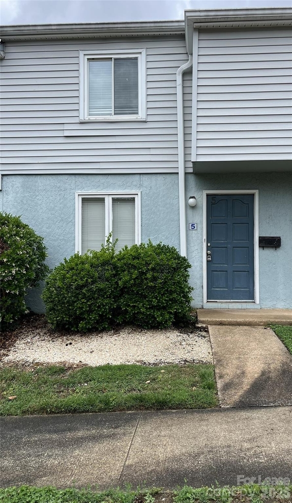 1911 Smoke Ridge Court - Photo 1