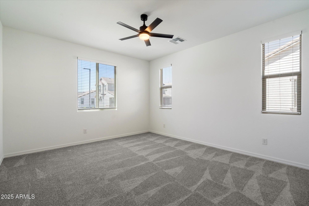 25101 N 141st Avenue - Photo 9