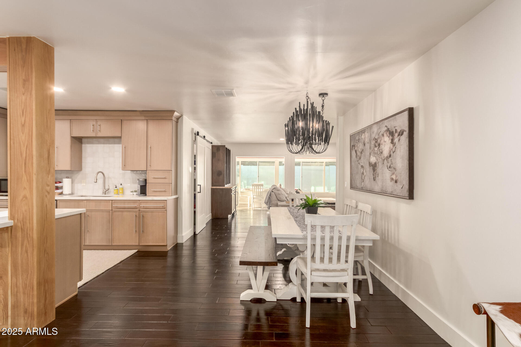 1935 E Coolidge Street - Photo 4