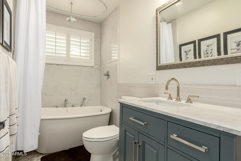 1935 E Coolidge Street - Photo 2