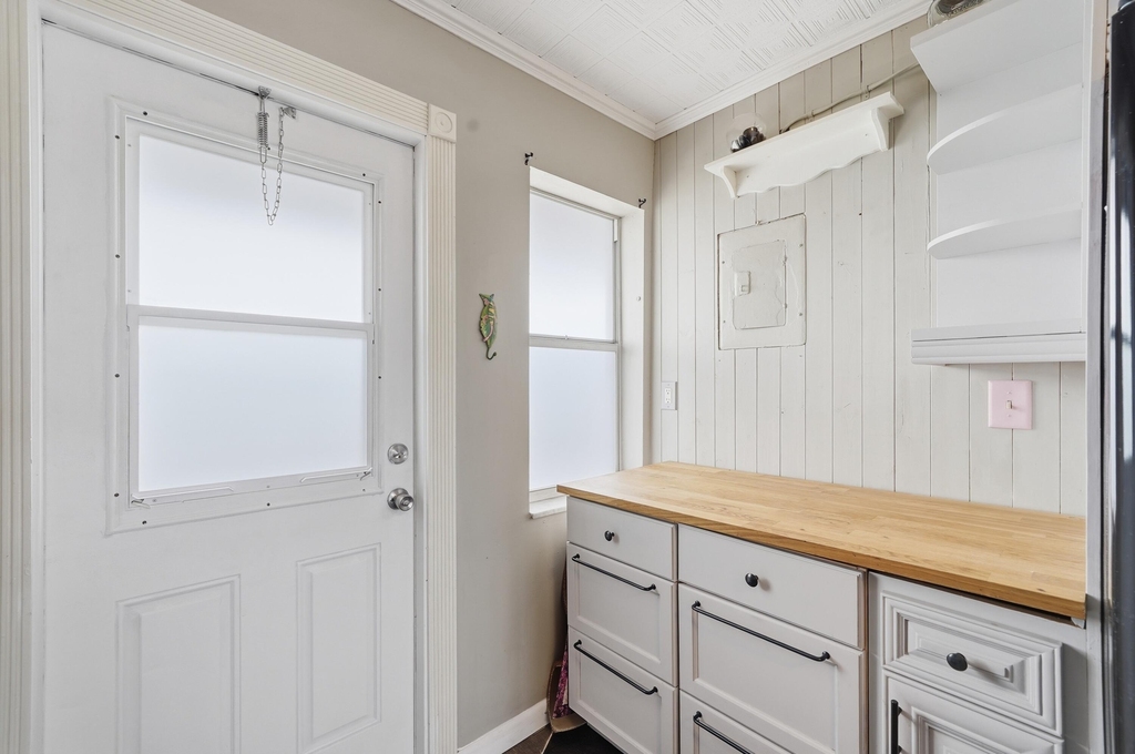 4700 Washington Street - Photo 6