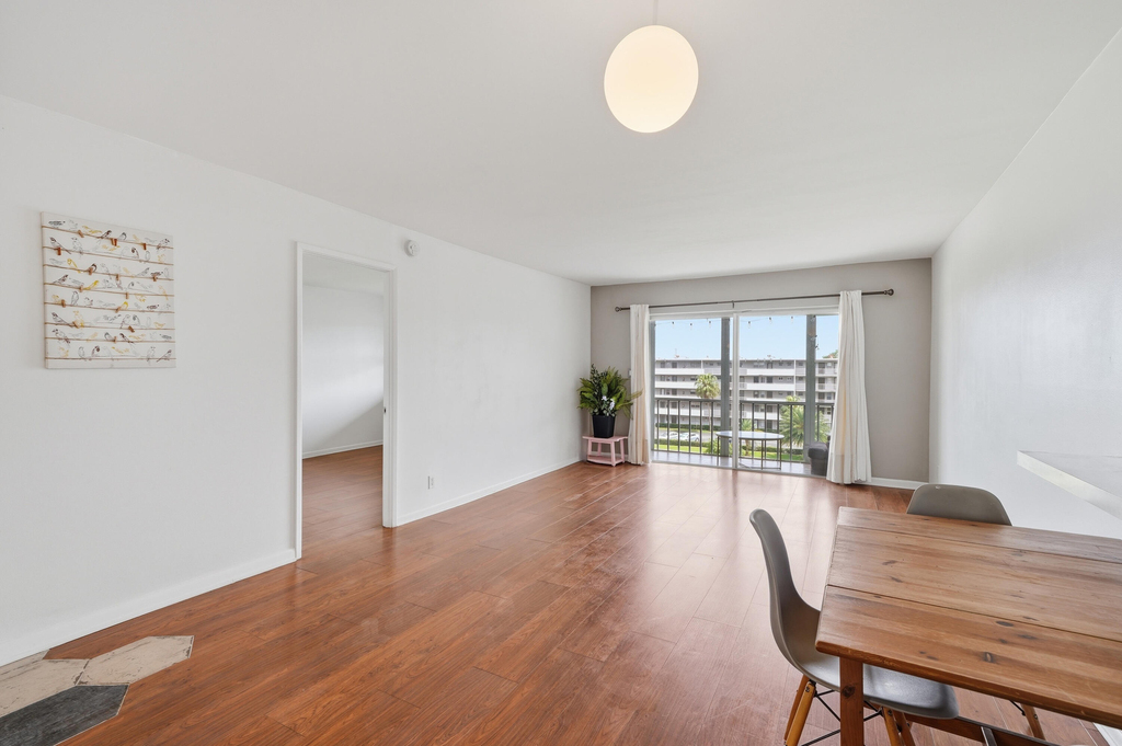 4700 Washington Street - Photo 3