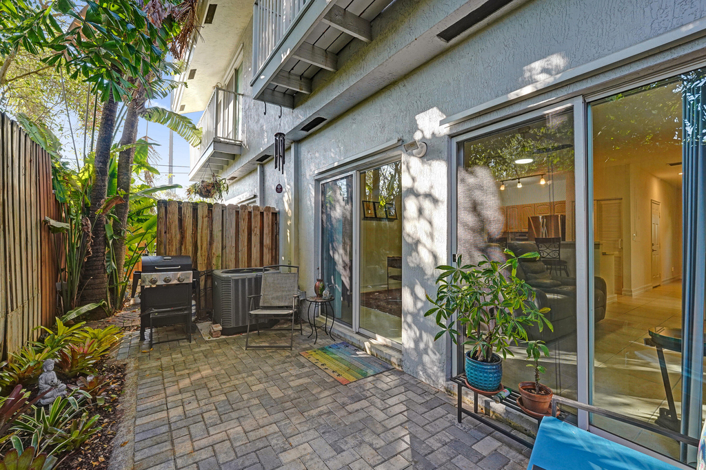 1743 Ne 4th Avenue - Photo 25