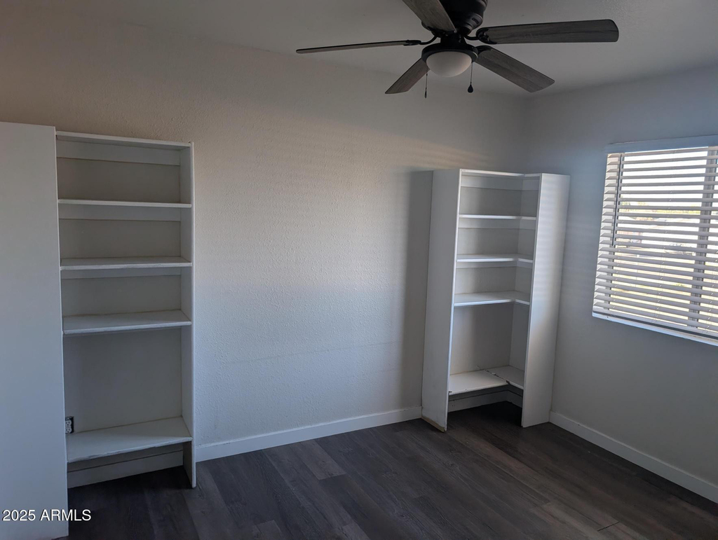 7160 N 53rd Avenue - Photo 7