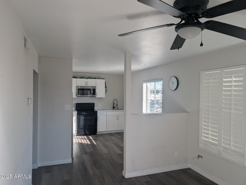 7160 N 53rd Avenue - Photo 0
