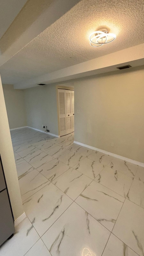1225 S Flagler Avenue - Photo 7