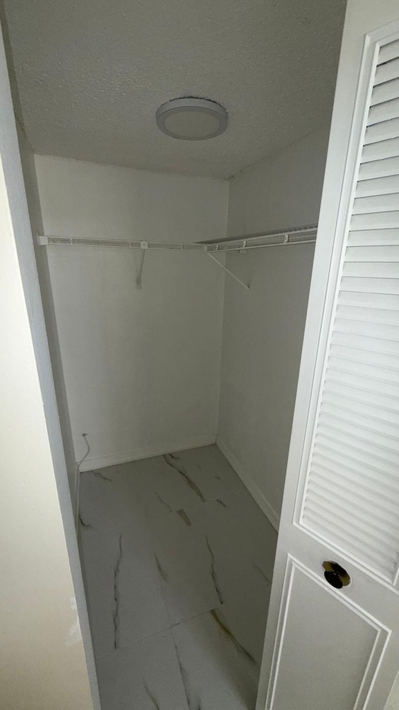 1225 S Flagler Avenue - Photo 18
