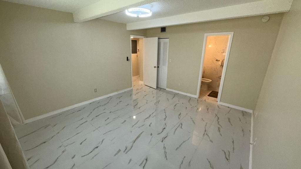 1225 S Flagler Avenue - Photo 14