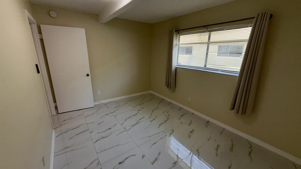 1225 S Flagler Avenue - Photo 26