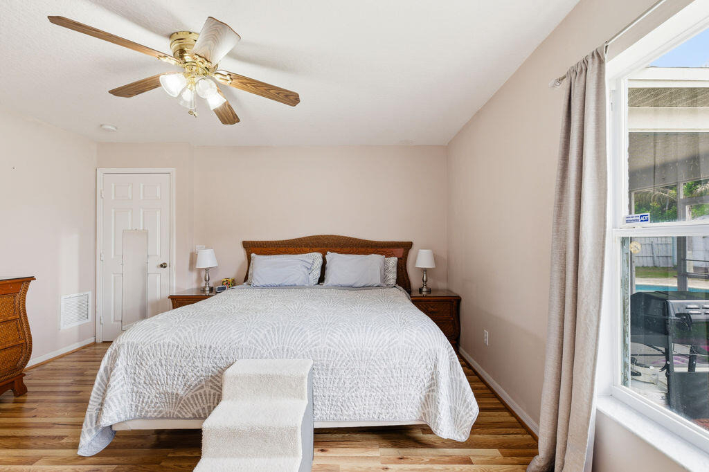 1838 Se Genaro Terrace - Photo 10