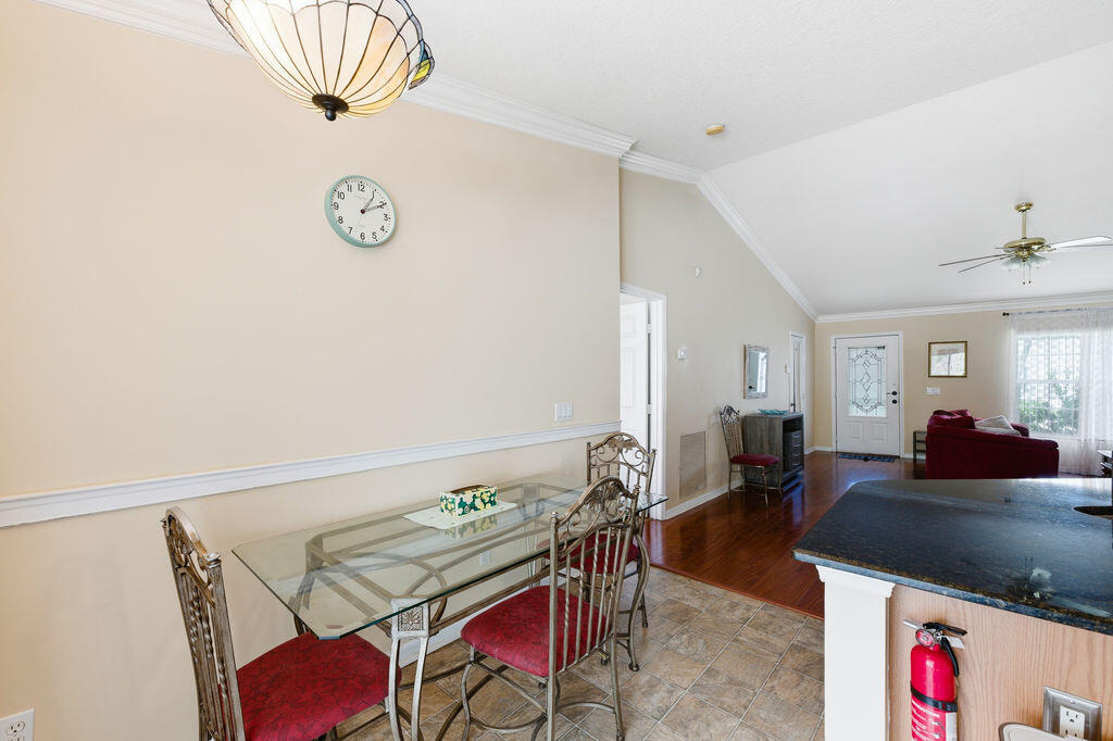 1838 Se Genaro Terrace - Photo 8