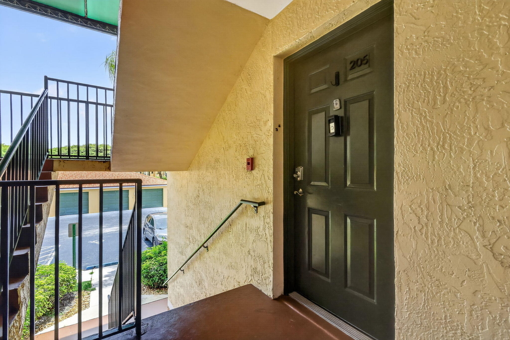 103 Yacht Club Way - Photo 2