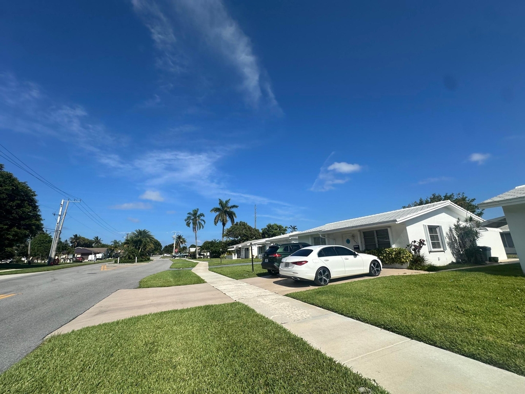 806 Ocean Drive - Photo 1