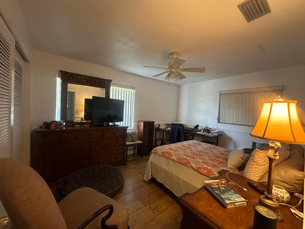 806 Ocean Drive - Photo 3