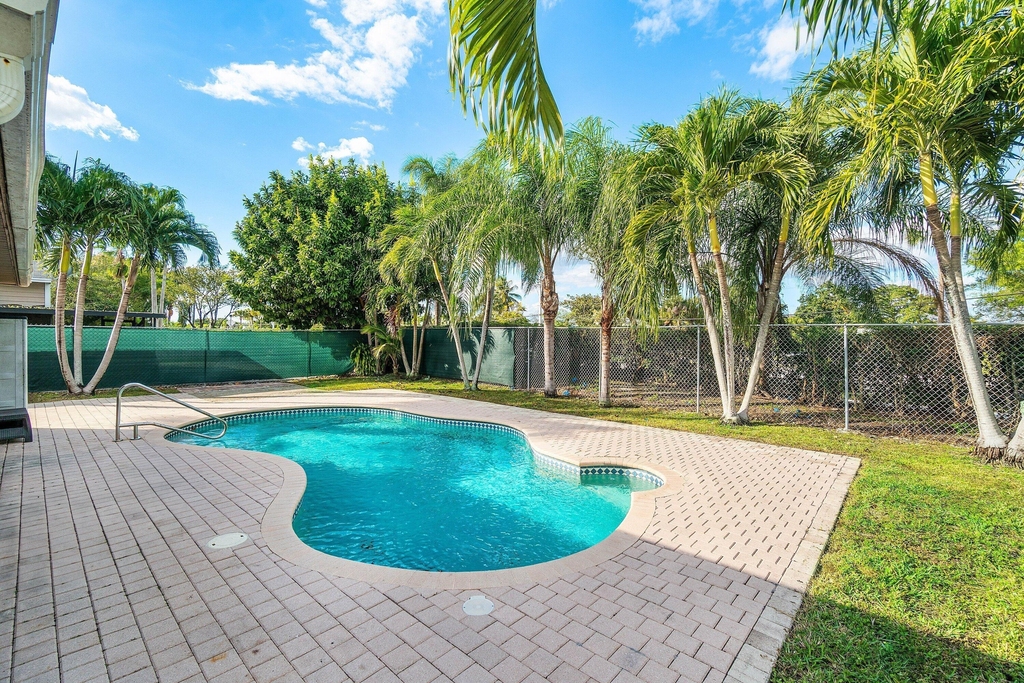 8411 Garden Gate Place - Photo 8