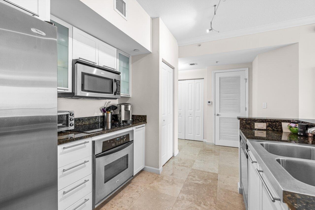 235 Ne 1st Street - Photo 4