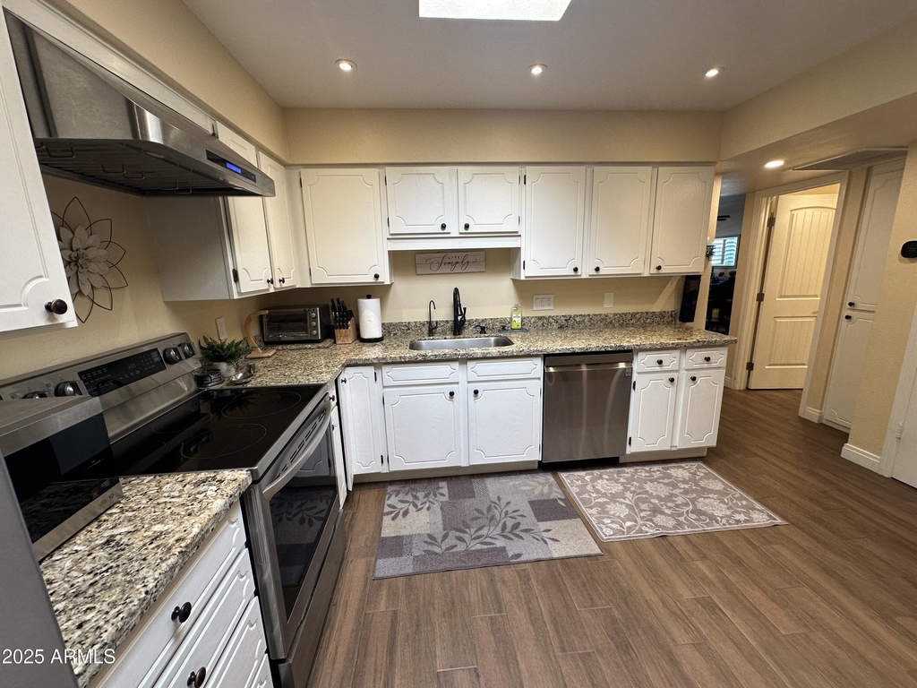 4328 E Capri Avenue - Photo 11