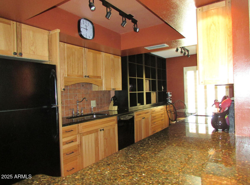 9438 E Michigan Avenue - Photo 8
