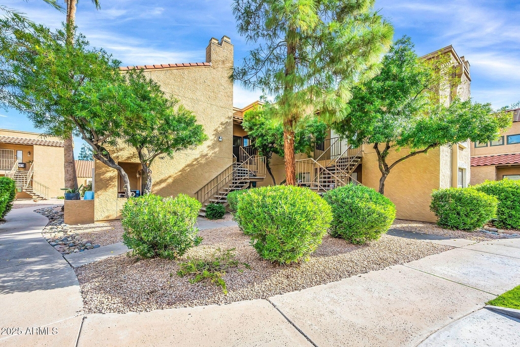 8787 E Mountain View Road - Photo 0