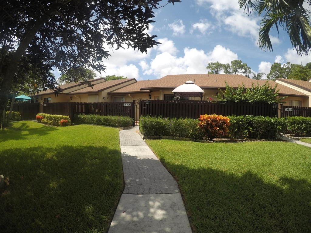 633 Sea Pine Way - Photo 3