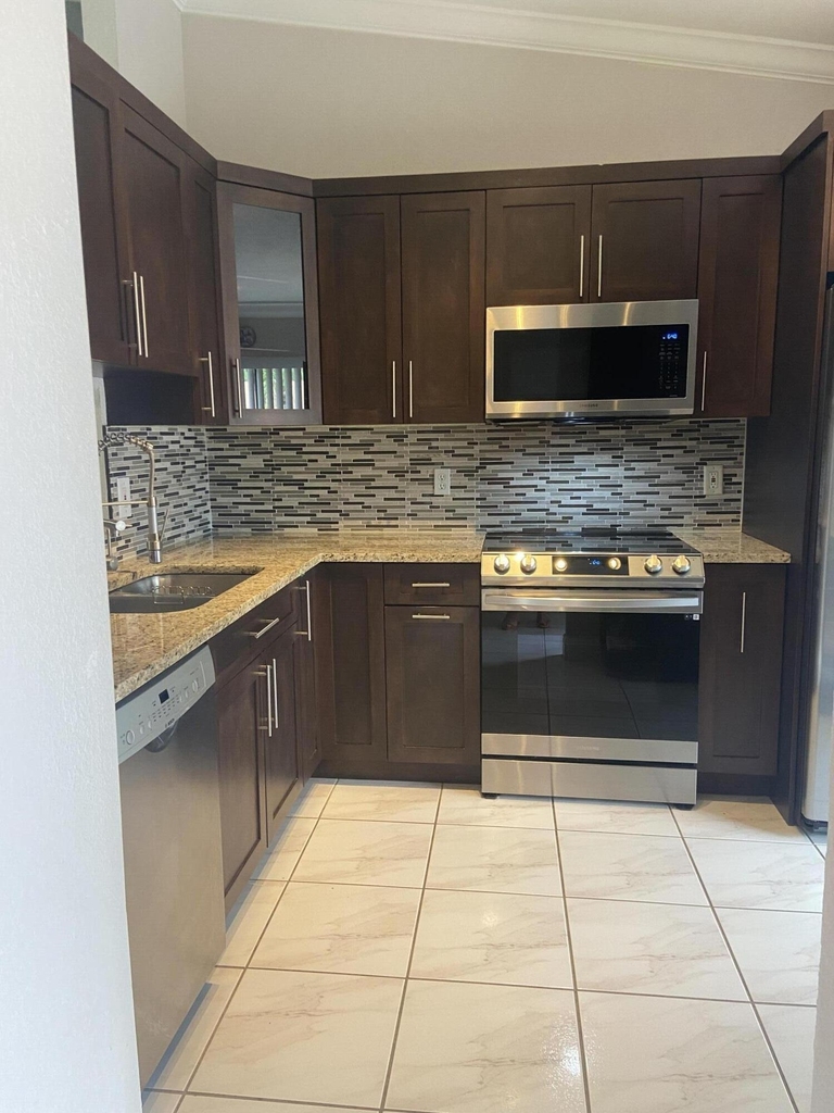 633 Sea Pine Way - Photo 19