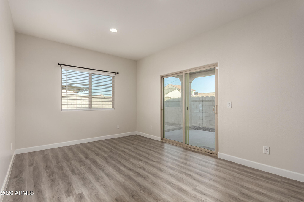 11204 W Mobile Lane - Photo 11