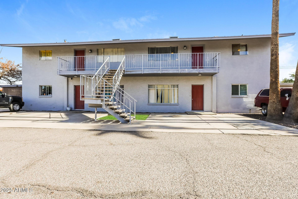 553 W Rio Salado Parkway - Photo 0