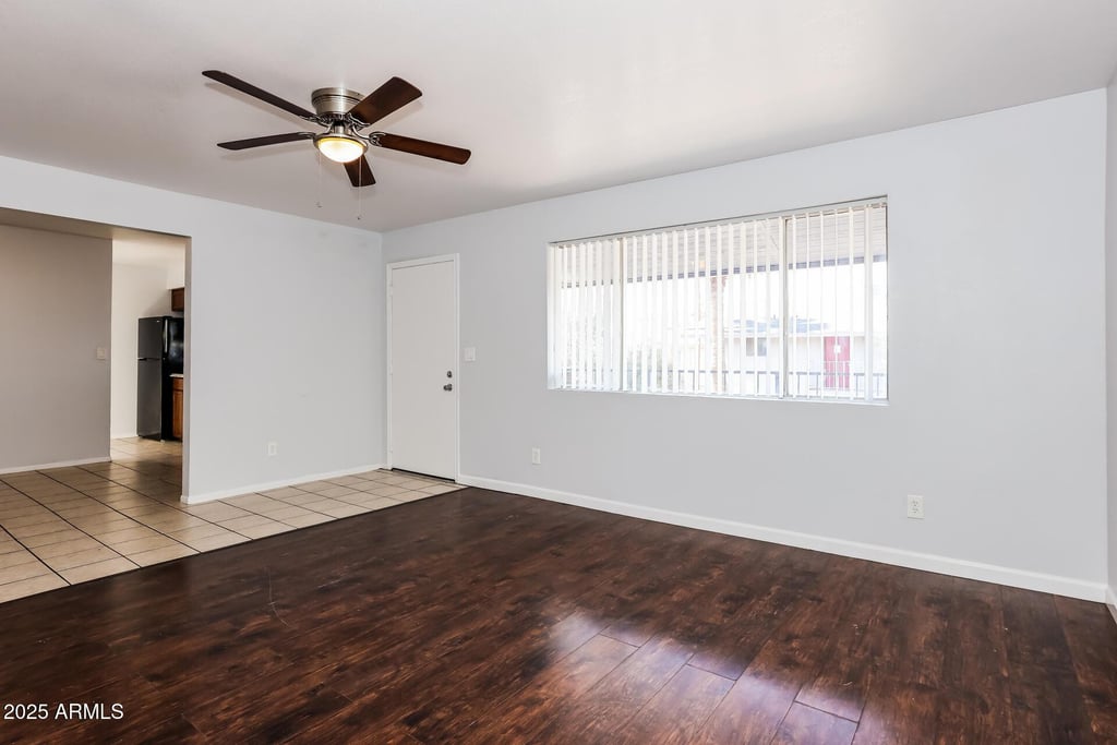 553 W Rio Salado Parkway - Photo 3
