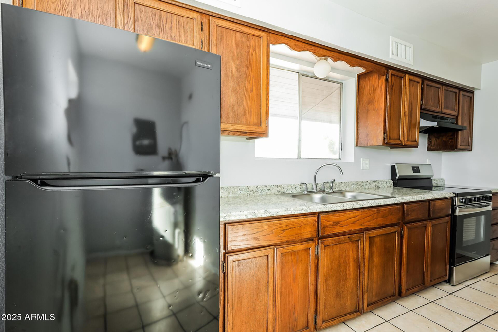 553 W Rio Salado Parkway - Photo 4