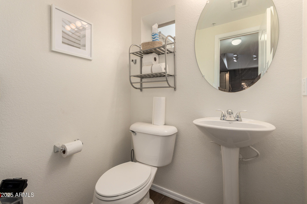 240 W Juniper Avenue - Photo 16