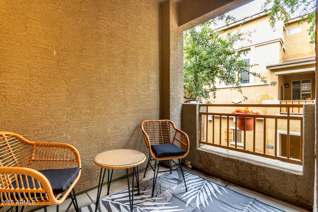 240 W Juniper Avenue - Photo 15