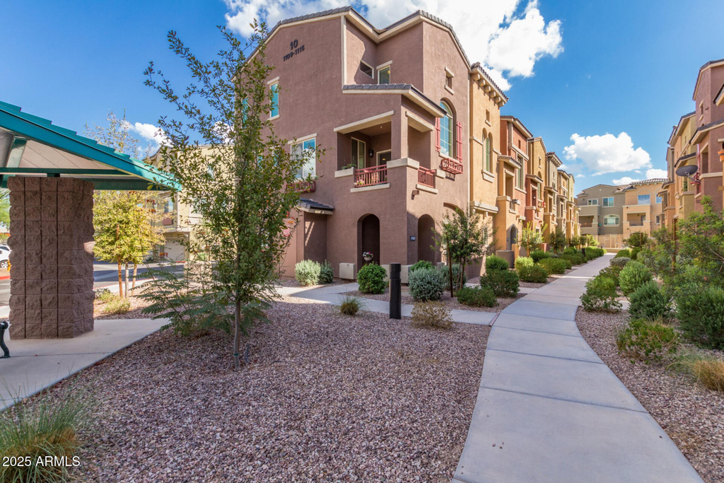 240 W Juniper Avenue - Photo 33