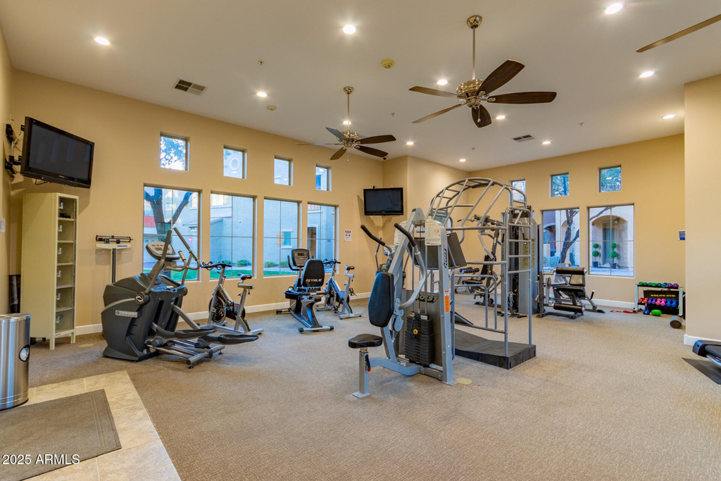 240 W Juniper Avenue - Photo 3
