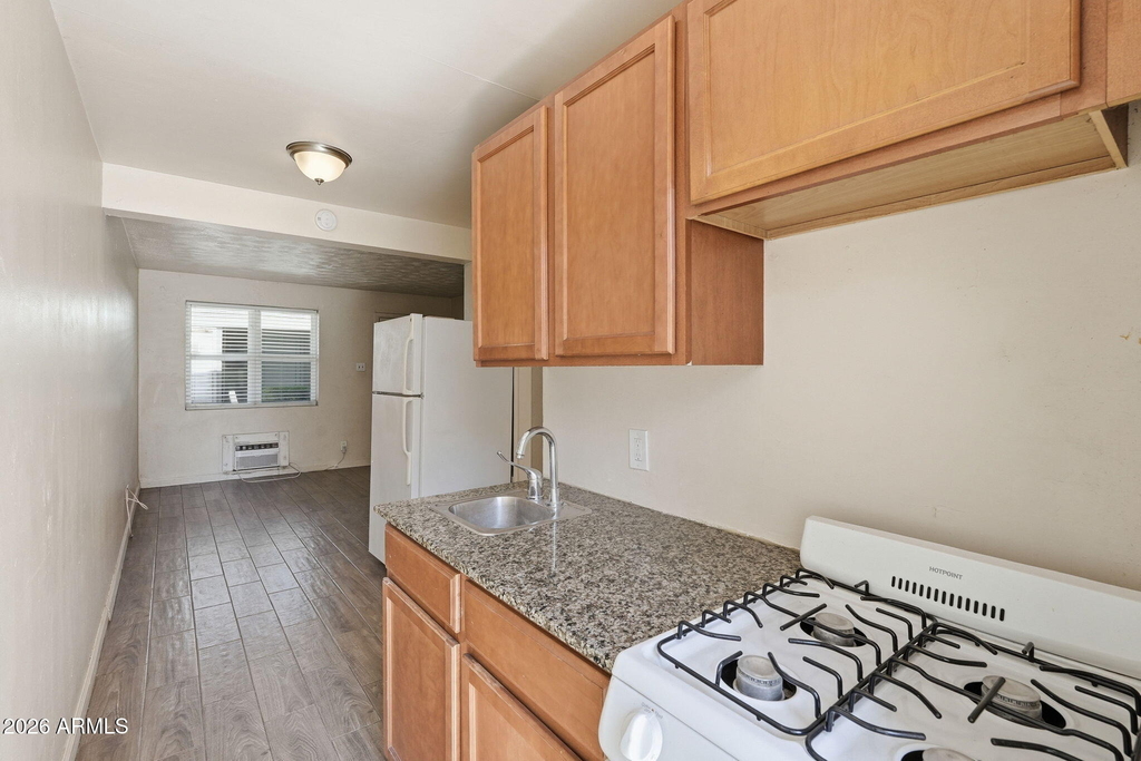 829 N 4th Avenue - Photo 16